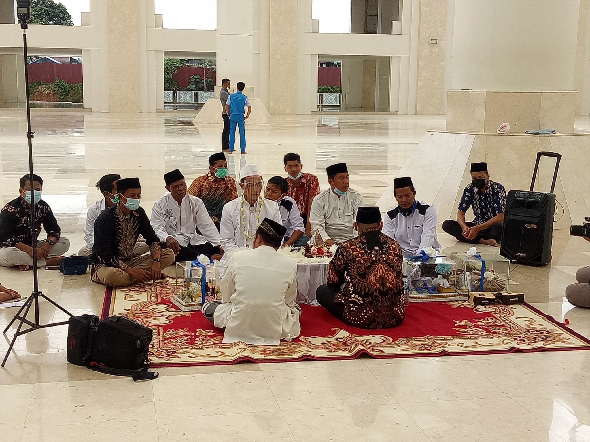 PELAKSANAAN AKAD NIKAH DI MASJID SULTAN MAHMUD RIAYAT SYAH ...